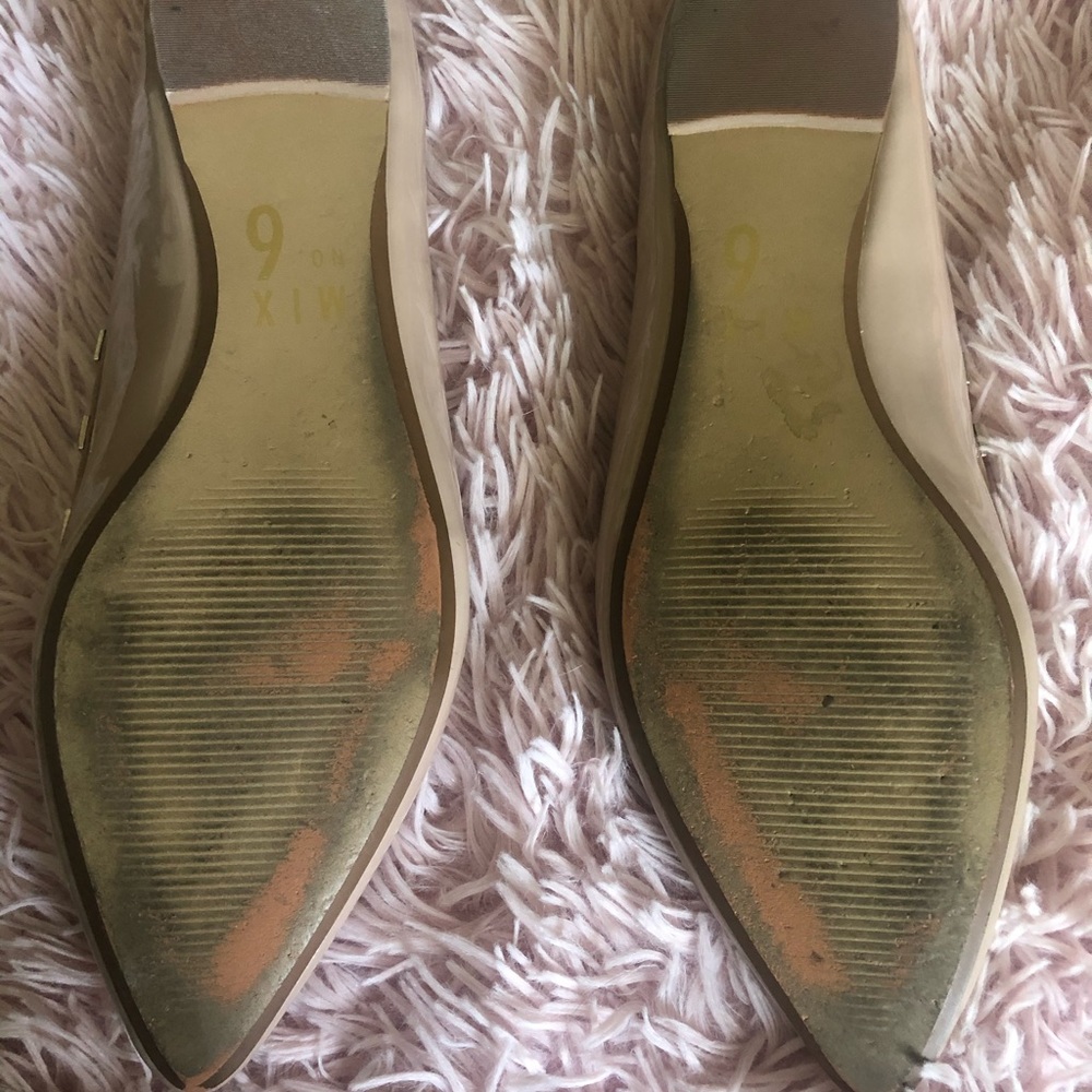 Beige flats with studs in good condition - Picture 4 of 7